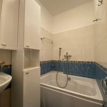 Продается 3-х комнатная квартира, 55 м²
