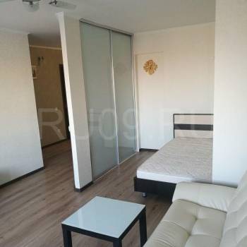 Продается 1-комнатная квартира, 52 м²