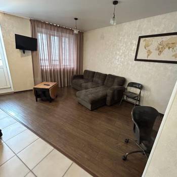 Продается 1-комнатная квартира, 45 м²