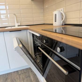 Продается 1-комнатная квартира, 32 м²