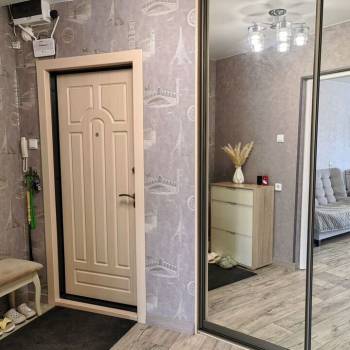 Продается Многокомнатная квартира, 81 м²