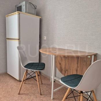 Продается 1-комнатная квартира, 43 м²