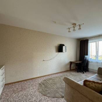 Продается 1-комнатная квартира, 35 м²
