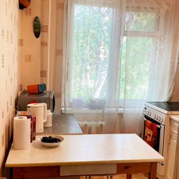 Продается Многокомнатная квартира, 61 м²