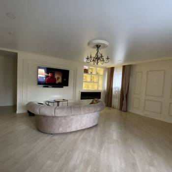Продается Многокомнатная квартира, 117 м²