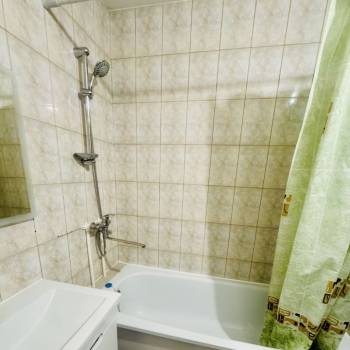 Сдается 1-комнатная квартира, 49,2 м²