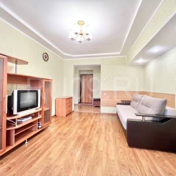 Сдается 1-комнатная квартира, 42 м²