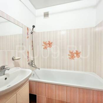 Сдается 1-комнатная квартира, 42 м²