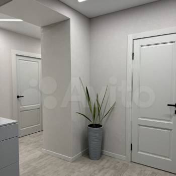 Продается Многокомнатная квартира, 111 м²
