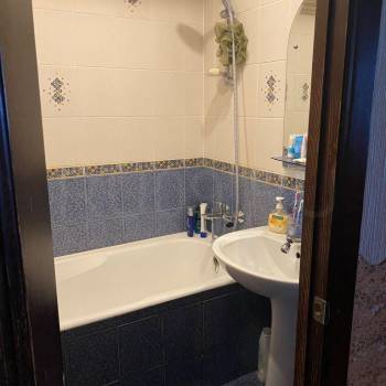 Продается Многокомнатная квартира, 70 м²