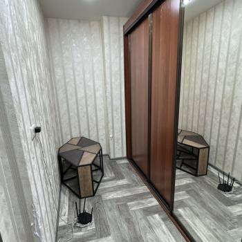 Продается 1-комнатная квартира, 53,7 м²