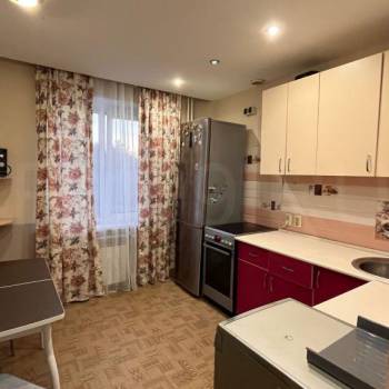 Сдается Многокомнатная квартира, 64 м²