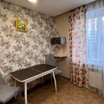 Сдается Многокомнатная квартира, 64 м²