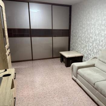 Сдается 1-комнатная квартира, 41 м²