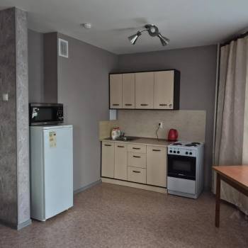 Сдается 1-комнатная квартира, 38 м²