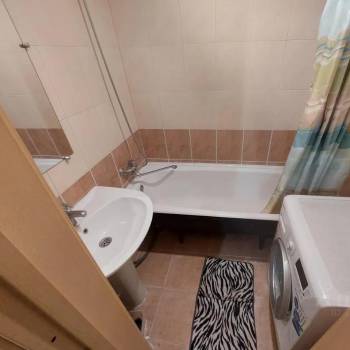 Сдается 1-комнатная квартира, 43 м²