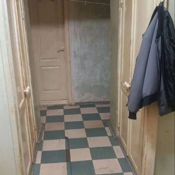 Продается 1-комнатная квартира, 72,7 м²