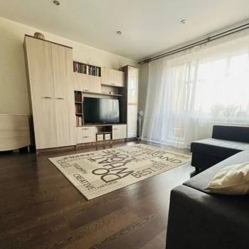 Продается Многокомнатная квартира, 77,7 м²