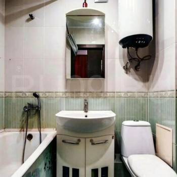 Продается 1-комнатная квартира, 42 м²