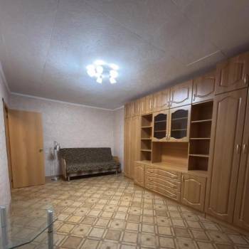 Сдается 1-комнатная квартира, 35 м²