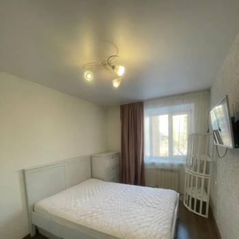 Сдается 1-комнатная квартира, 50 м²