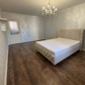 Продается 2-х комнатная квартира, 72,5 м²
