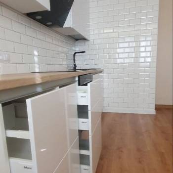 Продается 1-комнатная квартира, 45,6 м²