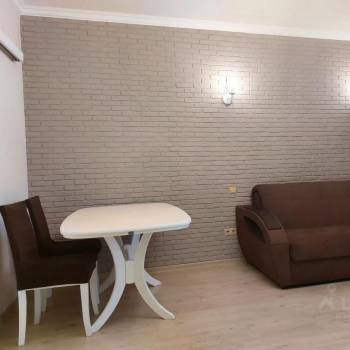 Продается 1-комнатная квартира, 48 м²