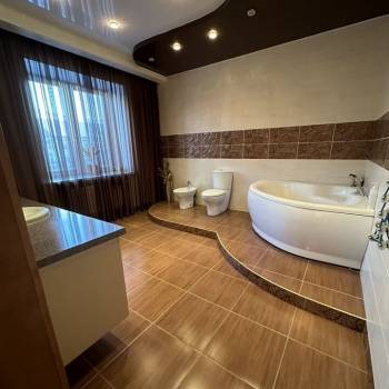 Продается 2-х комнатная квартира, 85 м²