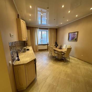 Продается 2-х комнатная квартира, 85 м²