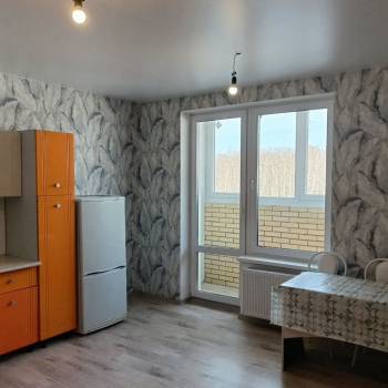 Сдается 2-х комнатная квартира, 75 м²