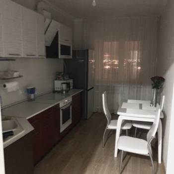 Сдается 1-комнатная квартира, 42 м²