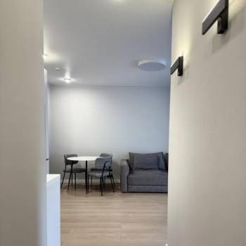 Сдается 1-комнатная квартира, 49 м²