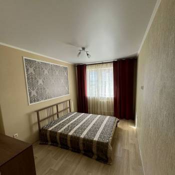 Сдается 1-комнатная квартира, 42 м²