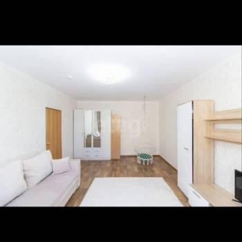 Продается 1-комнатная квартира, 42,3 м²