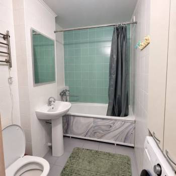 Сдается 1-комнатная квартира, 43 м²