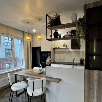 Продается 1-комнатная квартира, 43 м²