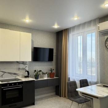 Сдается 1-комнатная квартира, 53 м²